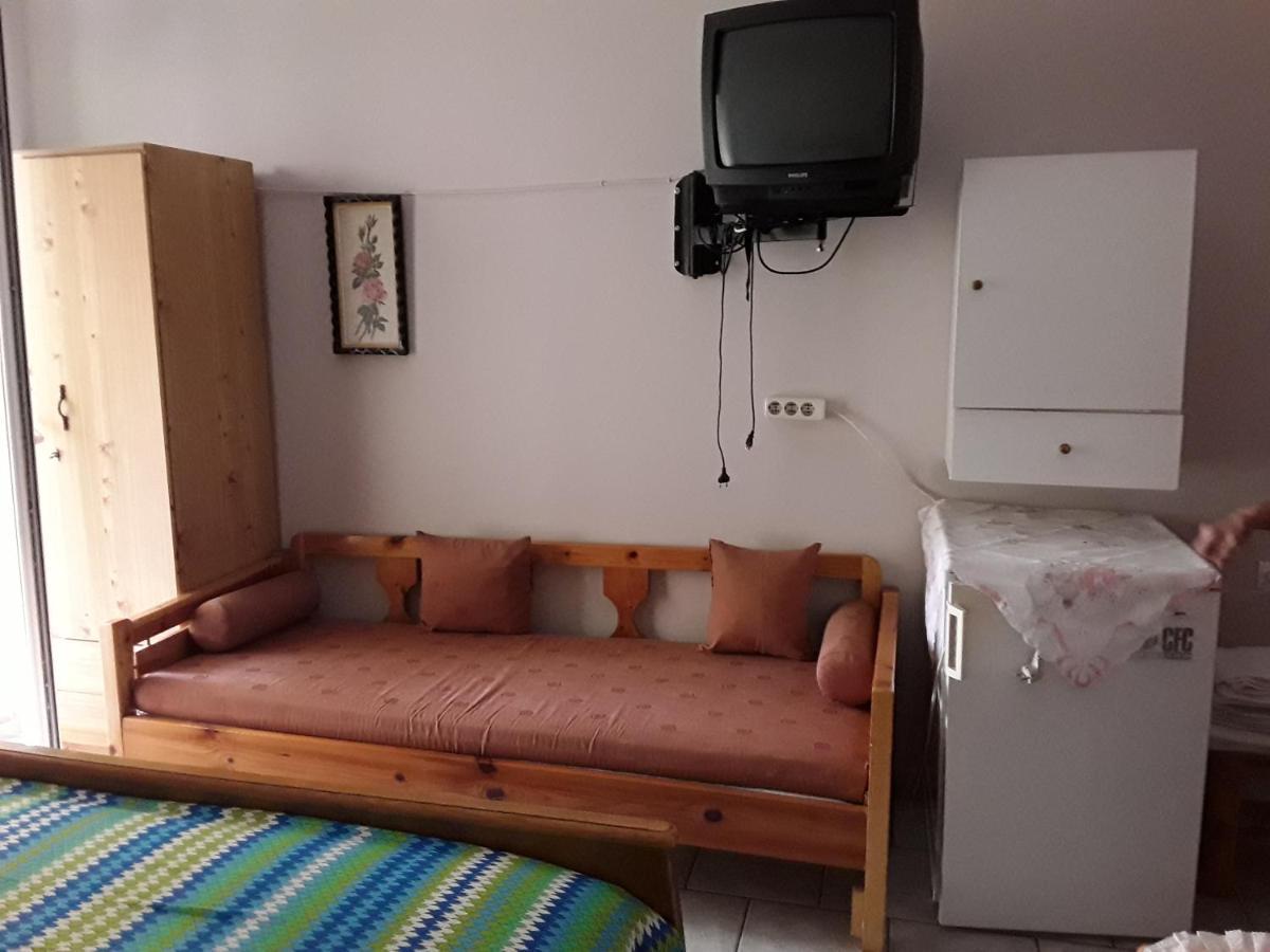 Γιαννουλα Κρετση Hotel Kamena Vourla Luaran gambar
