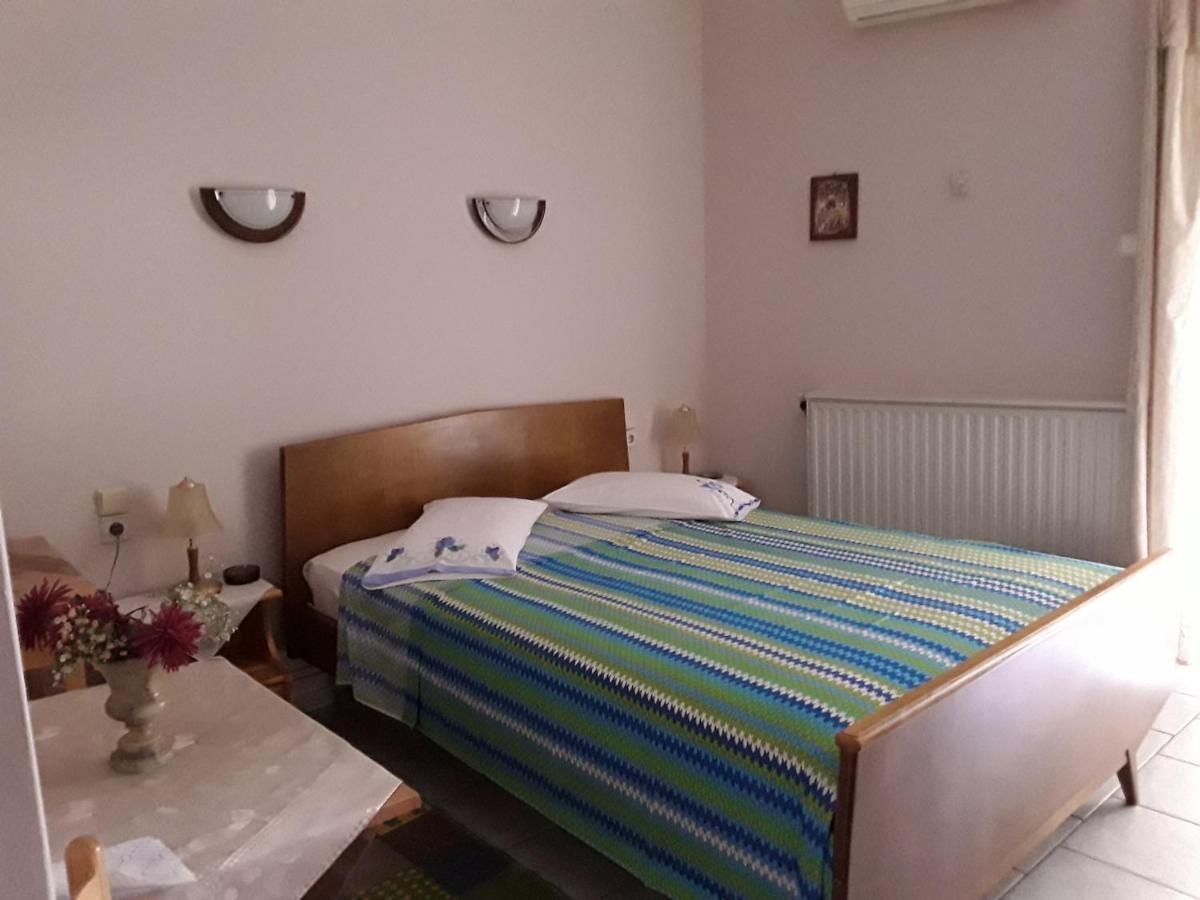 Γιαννουλα Κρετση Hotel Kamena Vourla Luaran gambar